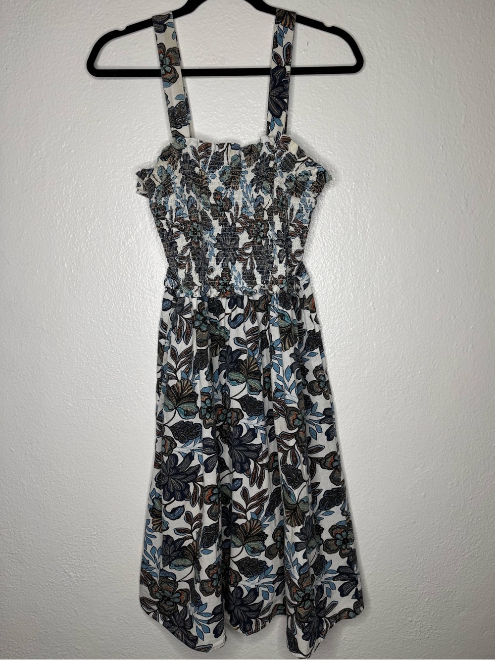 a.n.a Floral Smocked Wide Straps Midi Dress White Blue & Brown Sz M 100% Cotton